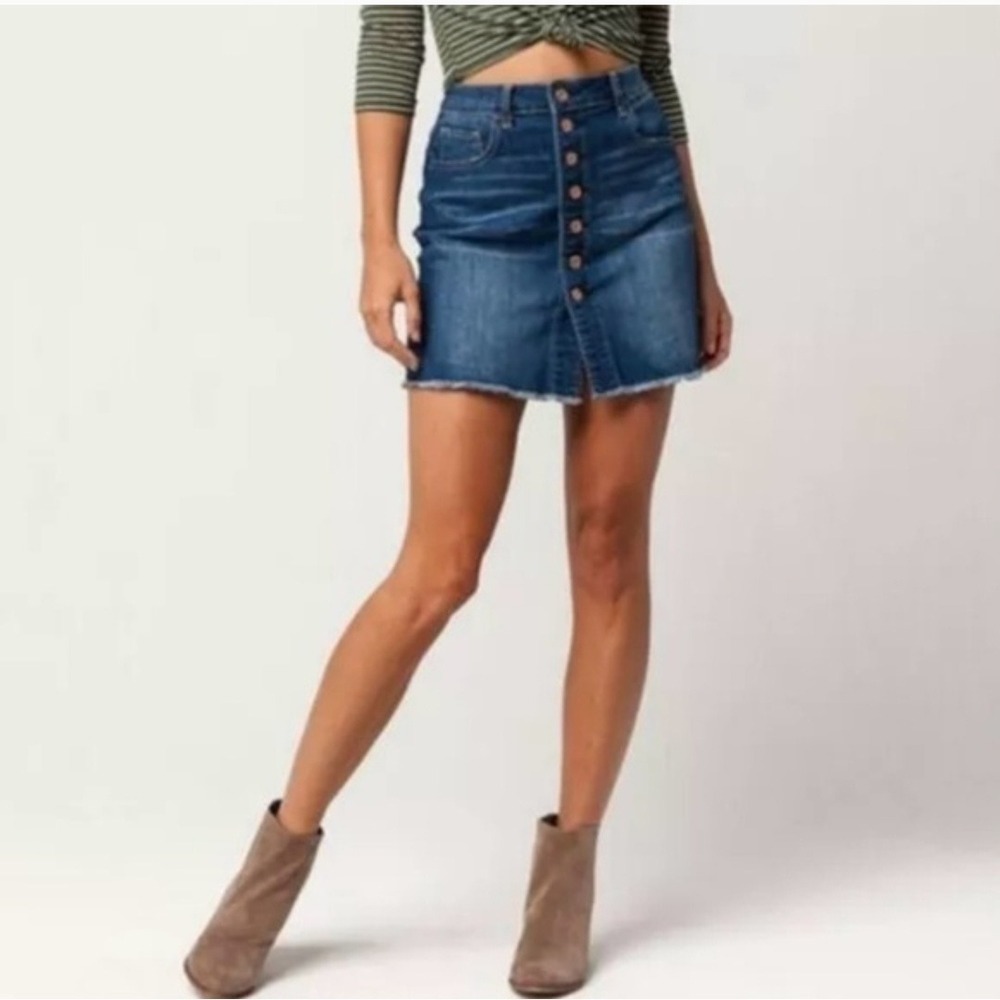 Indigo Rein Womens Button Front Denim Mini Skirt Medium Wash Raw Hem Size 11/29